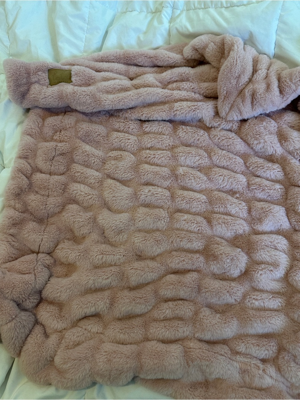 lola Plush Faux Fur Pink baby Throw Blanket - Picture 3 of 3